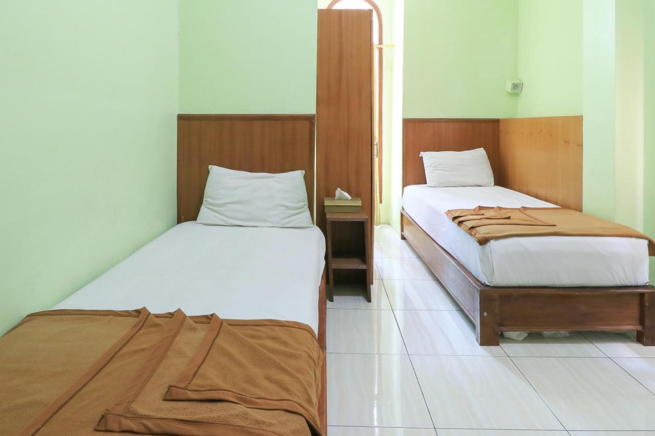 Hotel Prisma Sidoarjo Ngoại thất bức ảnh