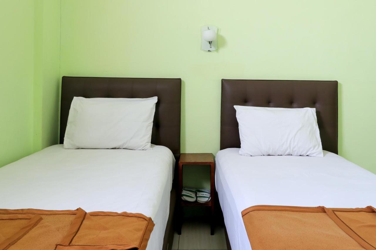 Hotel Prisma Sidoarjo Ngoại thất bức ảnh