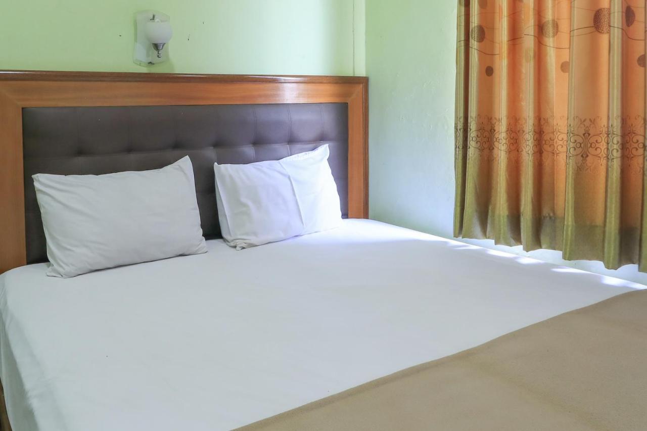 Hotel Prisma Sidoarjo Ngoại thất bức ảnh