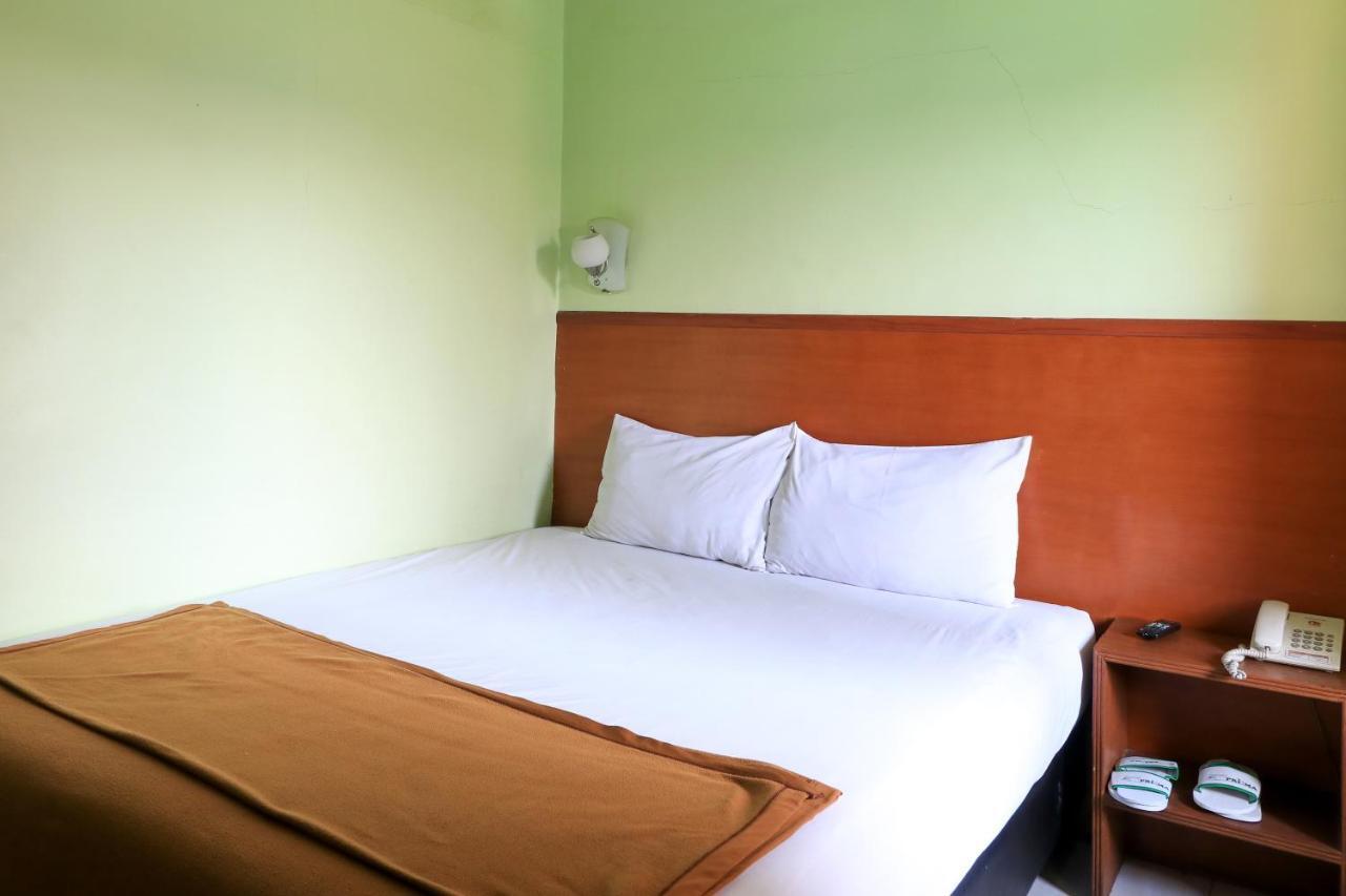 Hotel Prisma Sidoarjo Ngoại thất bức ảnh